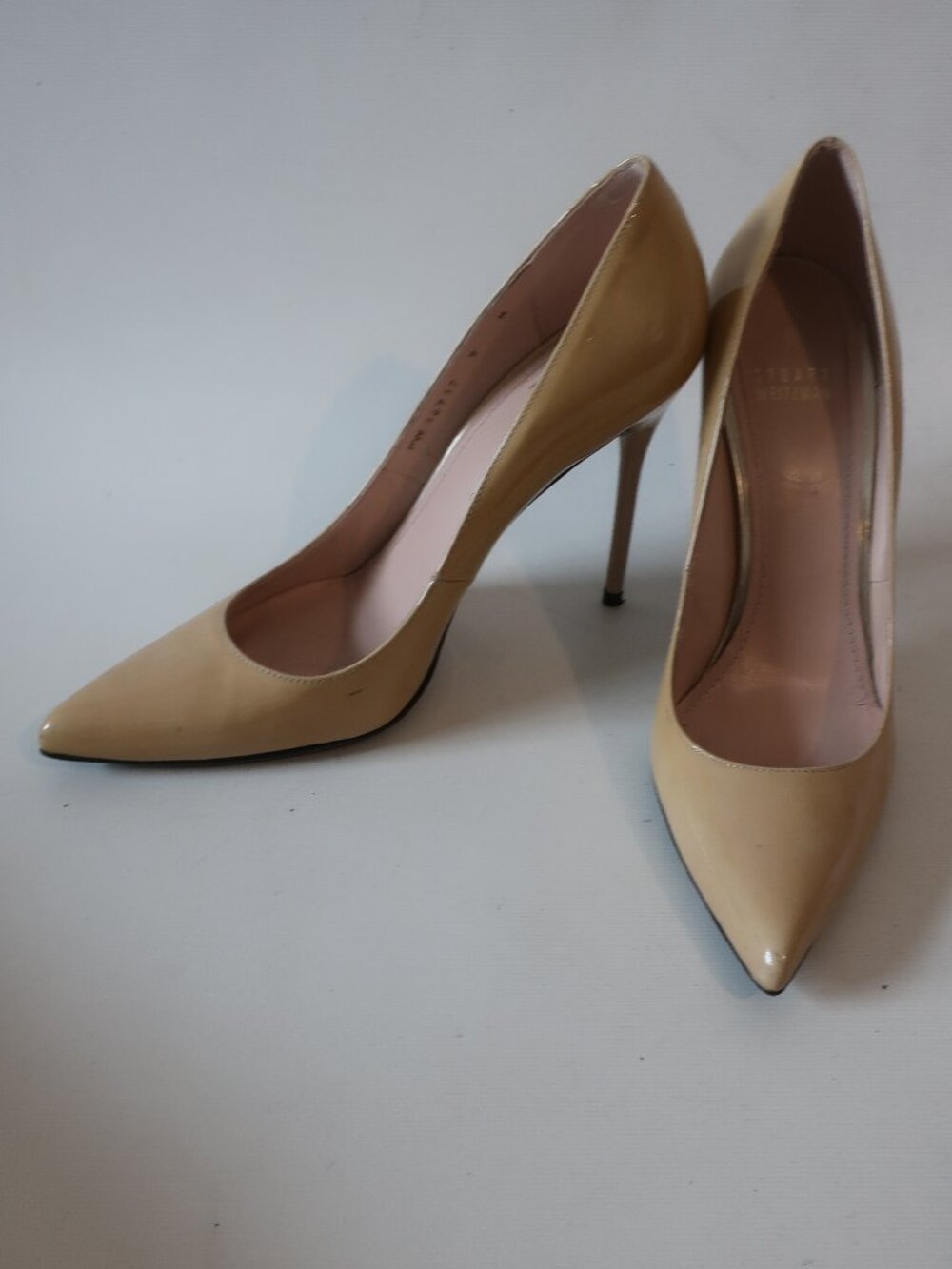 Womens Stuart Weitzman Tan Nude Patent Leather Pointy Toe Stiletto Heel Pumps 9